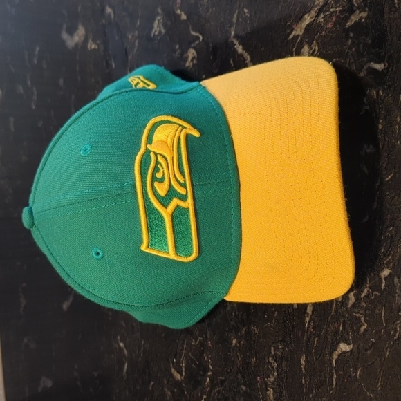 Seattle Seahawks green gold new era NFL hat large/x large football - Picture 1 of 11